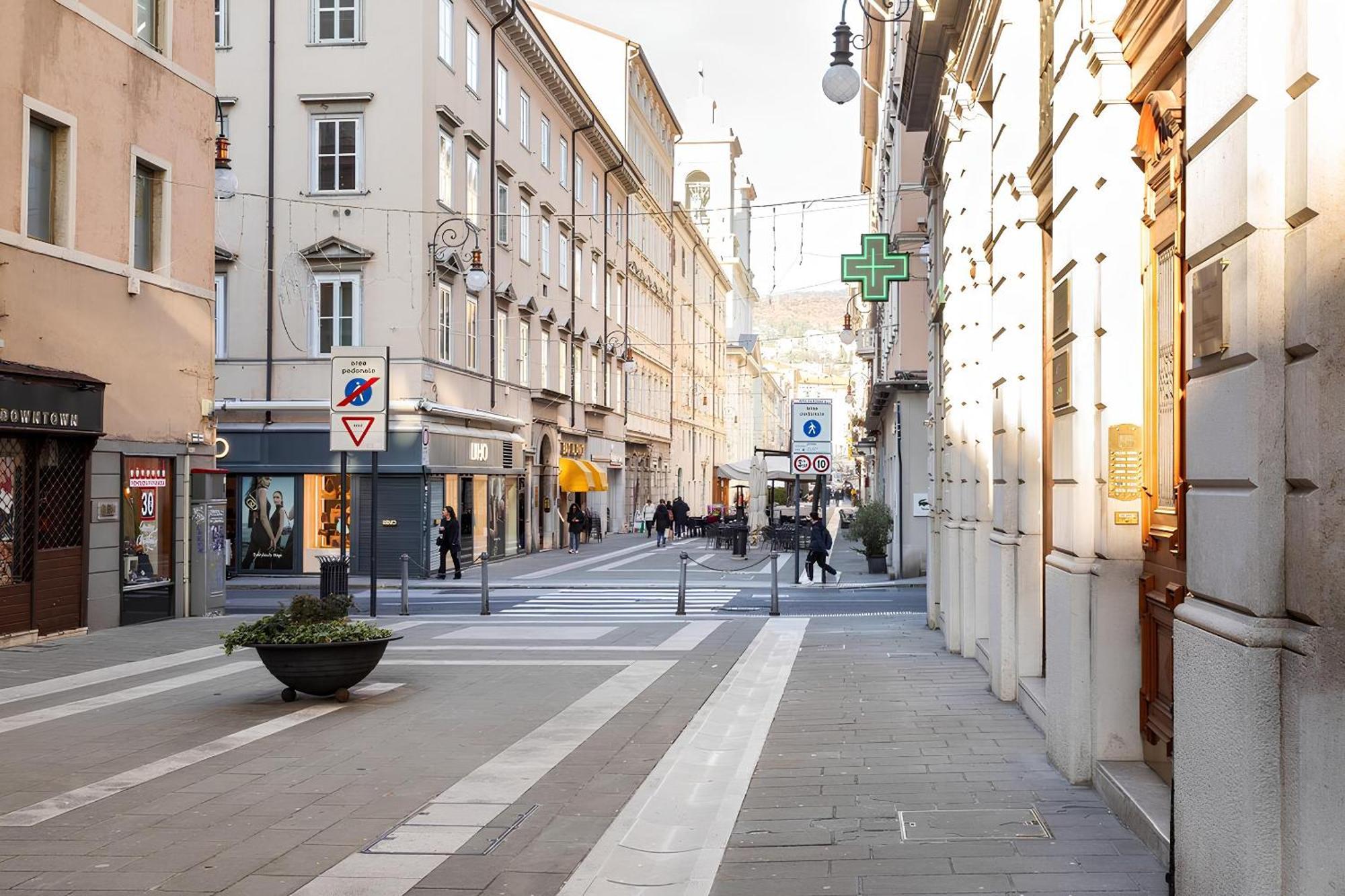 Ponte Rosso Apartman Trieszt Kültér fotó